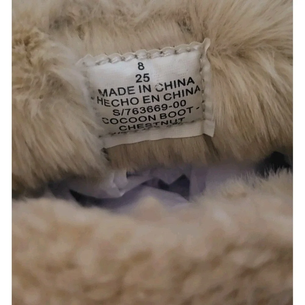 NWOT Old Navy 8 Faux Fur Lined Sherpa Boots - Moon Cocoon Winter Thermal Outdoor